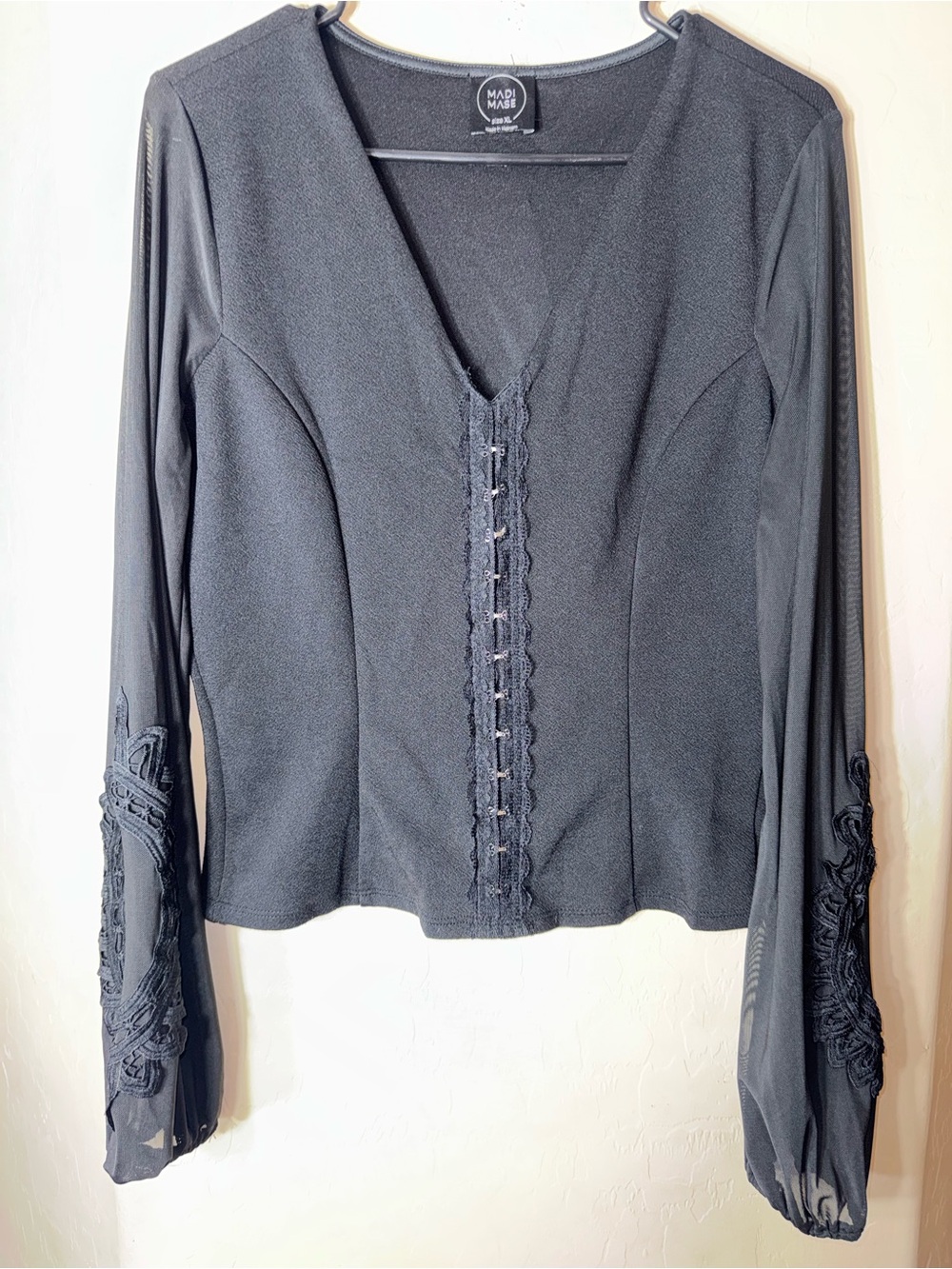 Madi Mase Black Gothic Hook Front Sheer Sleeve Appliqué Detail Blouse Top XL